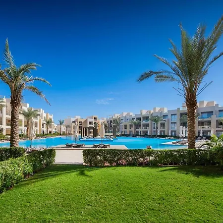 Elegant & Edgy 2 Bedroom W Beach & Pool Mangroovy Hurghada Exterior photo