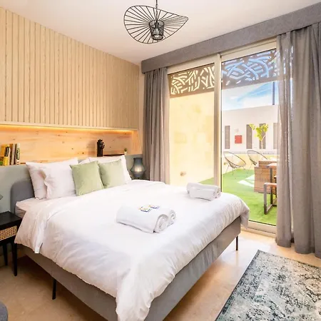 Elegant & Edgy 2 Bedroom W Beach & Pool Mangroovy Hurghada Exterior photo