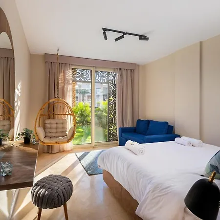 Elegant & Edgy 2 Bedroom W Beach & Pool Mangroovy Hurghada Exterior photo