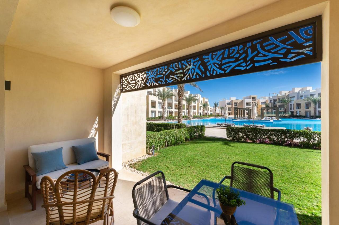 Elegant & Edgy 2 Bedroom W & Pool Mangroovy * הורגהדה